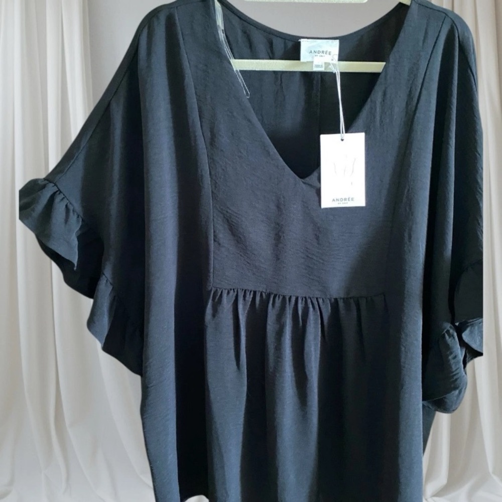 ANDREE BY UNIT Deep charcoal Black. Ruffle Sleeve Top - Picture 2 of 8